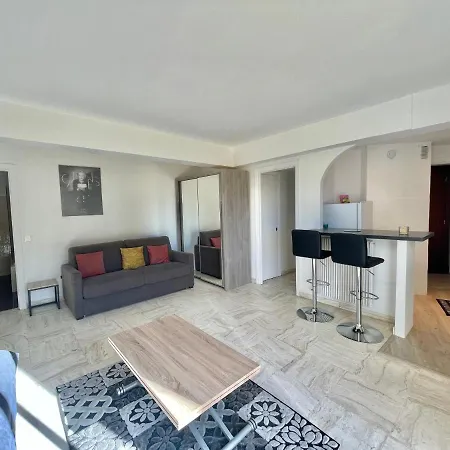 Apartment Studio Proche Palais Des Festivals